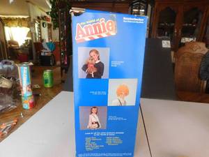 1982 The world of Annie 13 Doll By Knickerbocker Toys