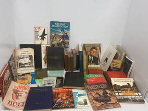 lot 2 image: Vintage Books