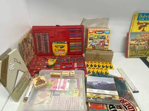 lot 14 image: Group of Scrapbooking Items and art Supplies