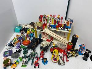 lot 18 image: Large Group Of Vintage Toys
