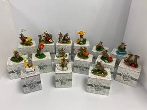 lot 67 image: 15 Charming Tails Figurines