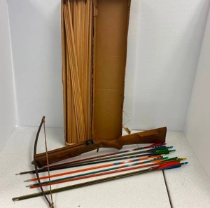 lot 75 image: Vintage Crossbow,Arrows And Wooden Arrow Blanks