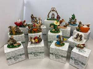 lot 77 image: 15 Charming Tails Figurines