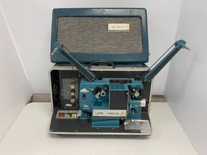 lot 83 image: Antique General Precision Graflex Reel To Reel Movie Projector
