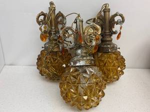 lot 91 image: Vintage Hanging lamps