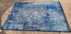 lot 87 image: Machine Made Rug
