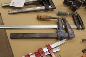 lot 631 image: Lot of (2) 28x7, 18x7 Bar Clamps