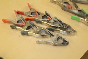 lot 637 image: Lot of (8) 2 Hand Spring Clamps
