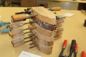 lot 613 image: Lot of (7) 8 Hand-Screw Wood Clamps