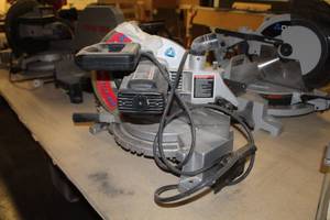 lot 54 image: Delta 36-225 10 Compound Miter Saw