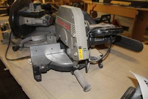 lot 55 image: Porter-Cable 7700 10 Heavy Duty Miter Saw