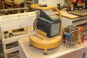 lot 71 image: Stanley-Bostitch CWC100 4-Gallon Air Compressor