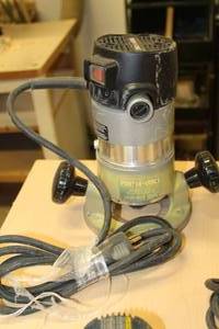 lot 74 image: Porter-Cable 1001 Router Base