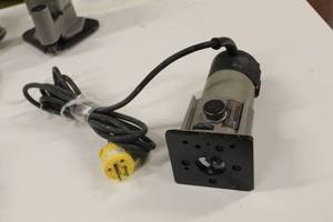 lot 84 image: Porter-Cable 7309 Laminate Trimmer Router