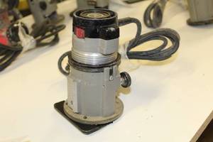 lot 87 image: Porter-Cable 6903 Laminate Trimmer Router