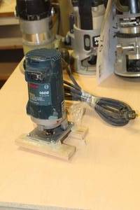 lot 92 image: Bosch 1608 Router