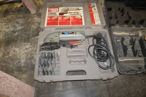 lot 94 image: Porter-Cable 444VS Profile Sander, Case