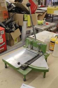 lot 696 image: Virutese Laminate Guillotene