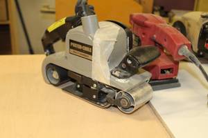 lot 120 image: Porter-Cable 352VS 3x21 Variable Speed Belt Sander