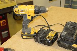 lot 129 image: DeWalt DCD771 12 20V DrillDriver, Battery, Charger