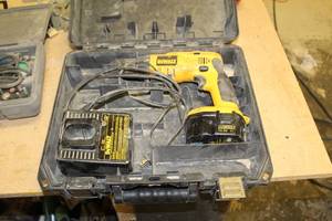 lot 151 image: DeWalt DW996 12 VSR 14.4V Adjustable Clutch Hammerdrill, Battery, Charger, Case