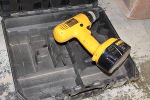 lot 154 image: DeWalt DW928 38 VSR 14.4V DrillDriver, Battery, Case