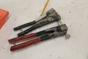 lot 707 image: Lot of (2) Rivet Guns