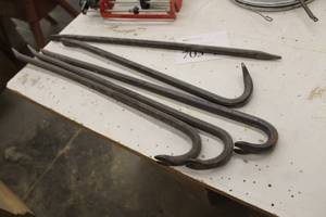 lot 703 image: Lot of (5) Pry Bars