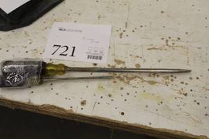 lot 721 image: Lot of (3) Screwdrivers (mixed)