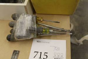 lot 715 image: Lot of (10) Screwdrivers (mixed)