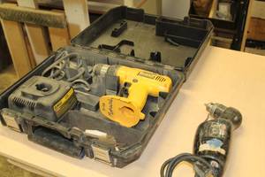 lot 157 image: DeWalt DW954 38 VSR 14.4V Adjustable Clutch DrillDriver, Charger, Case