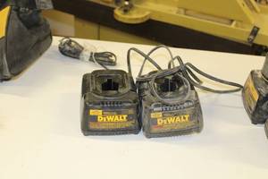 lot 161 image: Lot of (2) DeWalt 7.2V-18V 1-Hour NiCd DW9116 Battery Charger