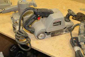 lot 168 image: Porter-Cable 361 3x24 Belt Sander