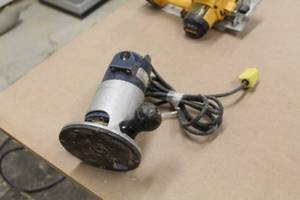 lot 171 image: Bosch Router