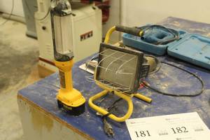 lot 183 image: DeWalt 14.4V Cordless Worklight with Battery (No Charger), Standard Electric Worklight