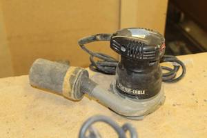 lot 189 image: Porter-Cable 334 Random Orbit Sander, Dust Collection