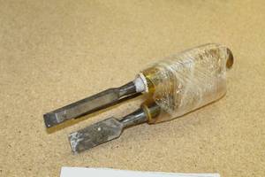 lot 788 image: Lot of (3) Wood Chisels