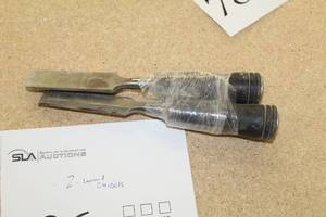 lot 786 image: Lot of (2) Wood Chisels