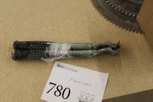 lot 780 image: Lot of (2) Glue Scrapers