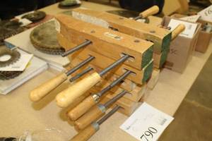 lot 790 image: Lot of (5) Hand-Screw Wood Clamps