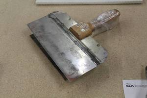 lot 779 image: Lot of (2) Sheet Rock Knives