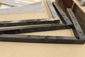 lot 828 image: Lot of (3) Countertop Brackets