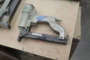 lot 220 image: Senco K Air NailerStapler