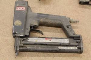 lot 223 image: Senco SLP20 18 GA Air NailerStapler