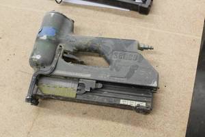 lot 228 image: Senco MI 16 GA Air NailerStapler