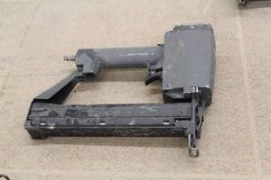 lot 229 image: Senco SKS Air NailerStapler