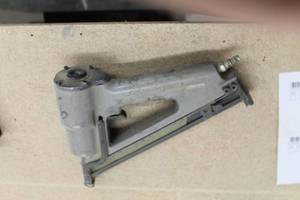 lot 239 image: Senco Senco-matic SMI Air NailerStapler