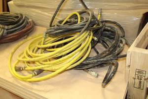 lot 211 image: Lot of (5) Air Hoses