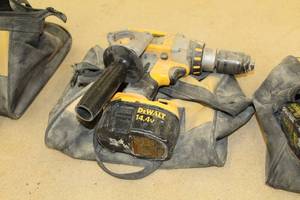 lot 258 image: DeWalt DC930 12 XRP 14.4V DrillDriver, Attachment, Battery, Case