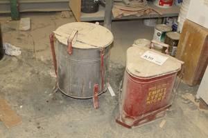 lot 839 image: Lot of (2) Flammable Cans for rags